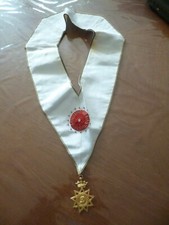 ancienne écharpe FRANC MACONNERIE avec insigne pendant doré