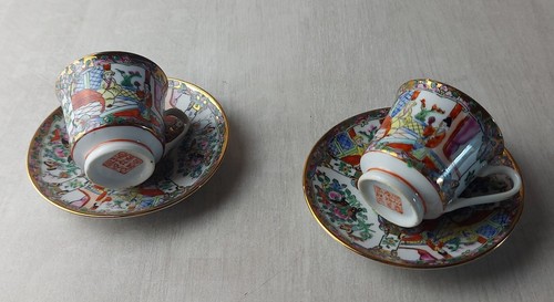 Ancienne paire tasse - tasse, et
