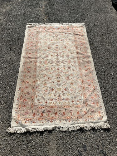 Tapis oriental ivoire crème