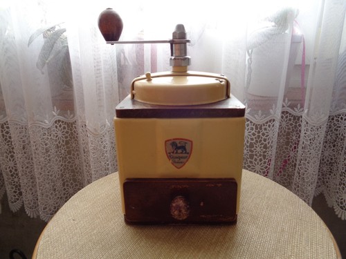 Ancien moulin cafe - ancien, a