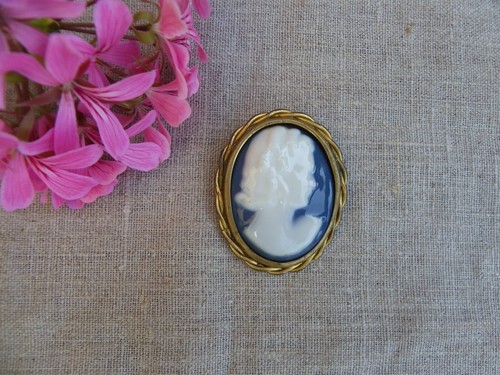 Broche ancienne porcelaine - ancienne, en