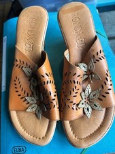 JOLIES MULES RONDA ORANGES EN CUIR AVEC FLEURS TALONS COMPENSÉS T.39 TBE