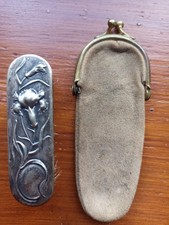 Brosse à moustache fin XIXe - Début XXe dans son étui