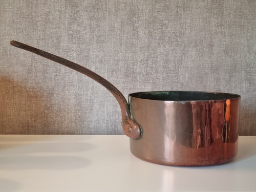 Grande casserole ancienne - grande,
