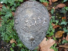 Superbe  Bouclier d’apparat Fabrication Second empire ornement cheminée ou autre