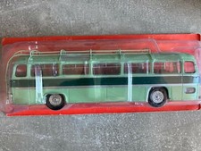 AUTOBUS / AUTOCARS DU MONDE