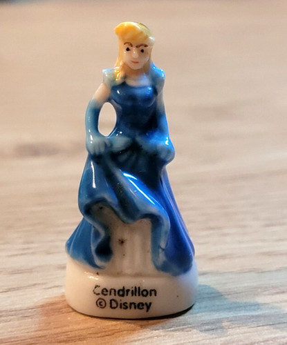 Fève cendrillon disney - -,
