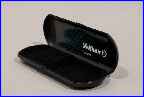 Boîte pelikan des années - boîte,