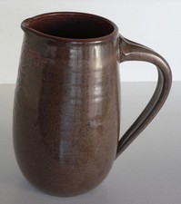 Pichet à eau en céramique façonné sur tour de potier - prix très bas liquidation