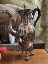 théière ou cafetière metal