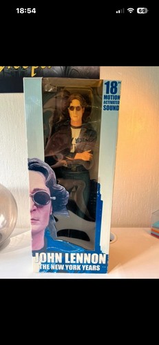John lennon figurine neca - john,