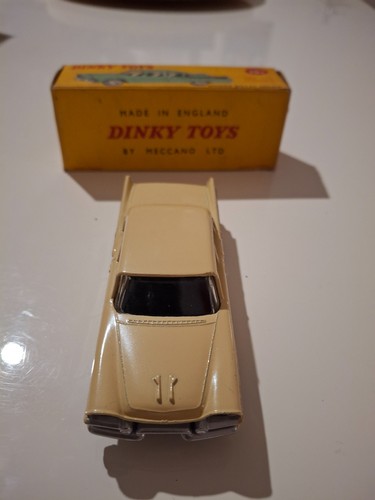 Dinky toys dodge - royal, sedan