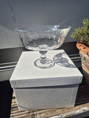 Grande coupe fruit sur - a,