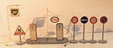 6 PANNEAUX de SIGNALISATION MECCANO - DINKY TOYS 1959 +LESNEY enseigne "BP"