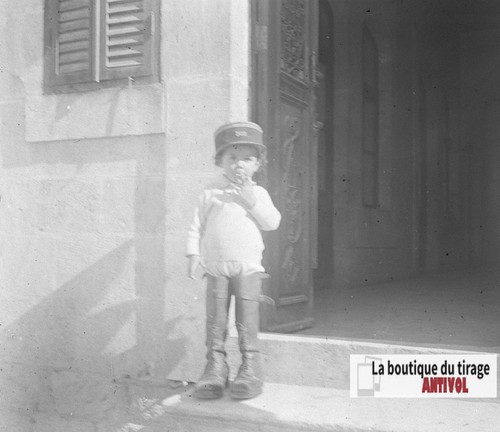Jeune garçon képi 502 - jeune,