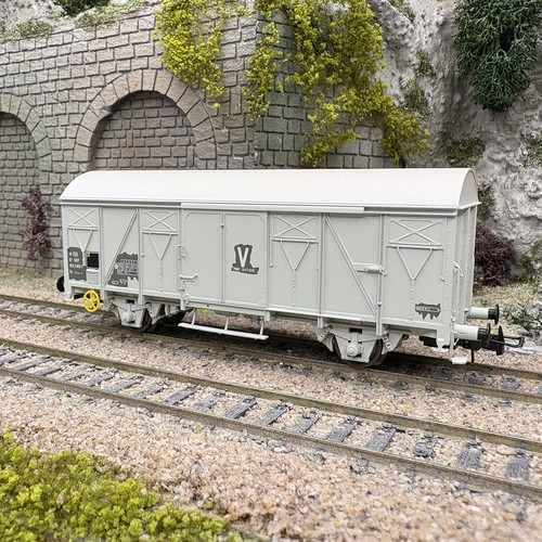 Wagon couvert type - , g4