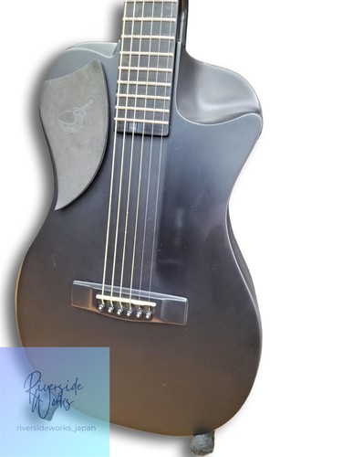 Overhead of660m travel guitar - travel,