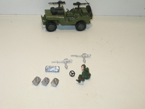 Dinky toys lot jerricans - dinky,