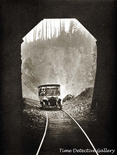 Rail car traveling monte - traveling, to