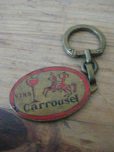 Porte cle augis - ", vin