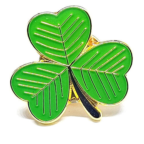 Badge épingle trèfle