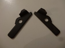 2 VERROUS ( D et G ) Chariots Singer Machines à tricoter Singer 2100-2200