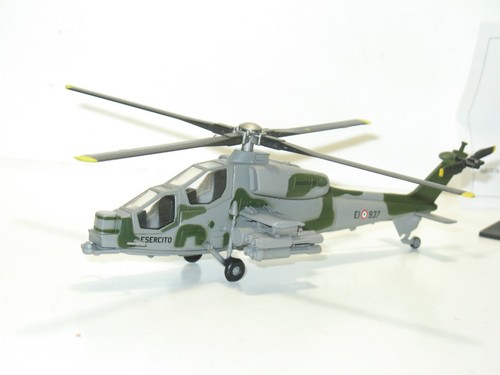 Hélicoptére militaire