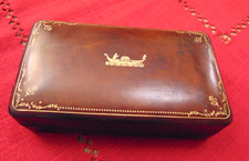 Coffret ancien gainé de cuir doré au fer