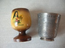 Ancien coquetier catholique Lisieux en bois et timbale Gallia métal argenté