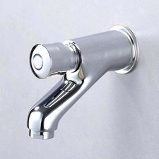 Robinet mural moderne pour