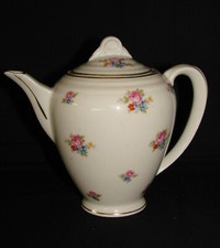 Ancienne théière cafetière