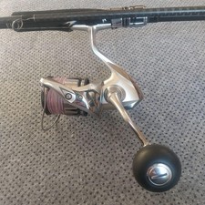 19 Stradic 4000MHG avec support de bobine