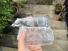 Ours polaire en cristal sur terrasse en cristal givré TBE