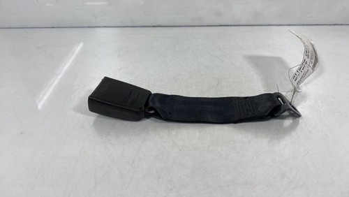 Attache ceinture arriere - , droit