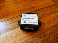 Module relais contrôle phares AUDI / VW OEM 4B0907357  HELLA