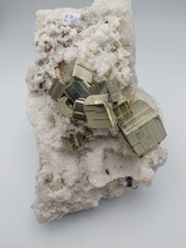 2140g Superbe Groupe De Pyrite Cubique /quartz Et Calcite. Mine Huenzala PEROU