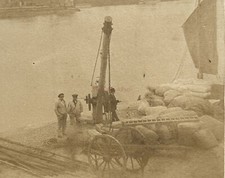 Une grue ancienne pour déchargement de sacs Photo c1860 Stereo Vintage Albumine