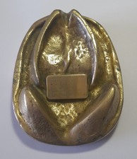 Cendrier en bronze patte de