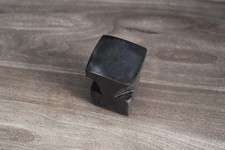 Ancien grand outil enclume de