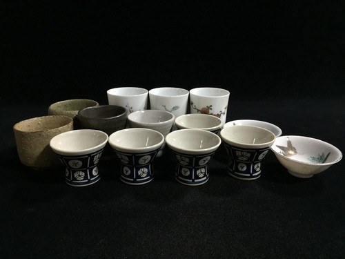 S1033 lot tasses sake - de,