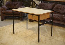 Bureau étudiant CM217 par