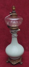 rare ancienne lampe a pétrole céladon porcelaine MAGNIFIQUE très bon état XIX em