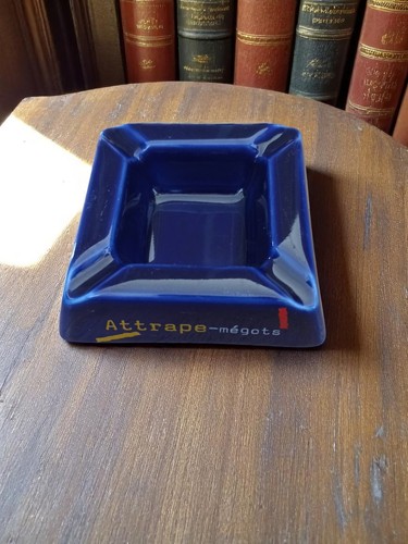 Cendrier publicitaire bleu