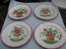 Suite  de 4 assiettes de l'est