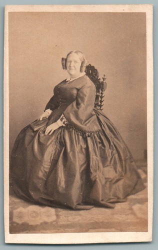 Cdv 1860 femme aux postiches - 1860's,