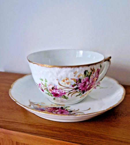 Tasse sous porcelaine - tasse,