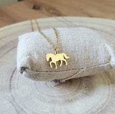 Collier cheval acier inoxydable plaqué or cadeau équitation femme et fille