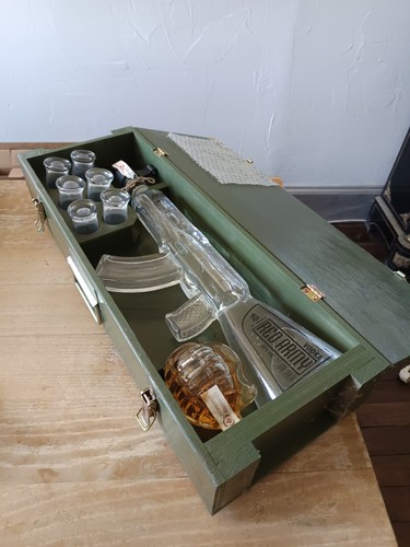 Caisse vodka red - caisse, army