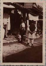 Yougoslavie (Bosnie), Sarajevo, Marchand de vêtements, Tirage vintage, ca.1930 