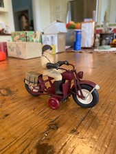 Moto Polichinelle et